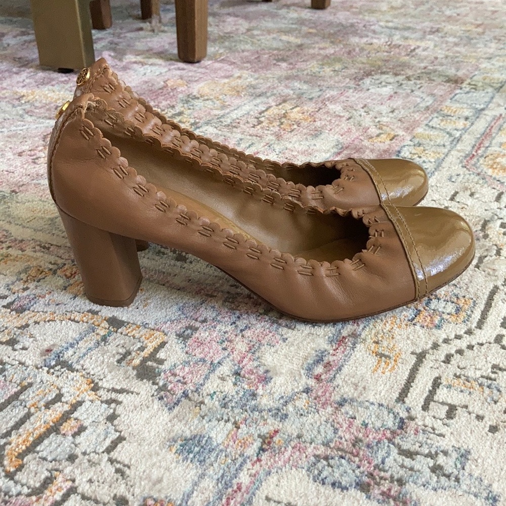 Tory Burch round toe pumps
